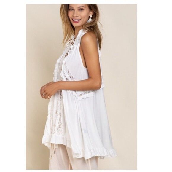 lace Paneled Ruffle Detailed Sleeveless Swing Top - Picture 5 of 13
